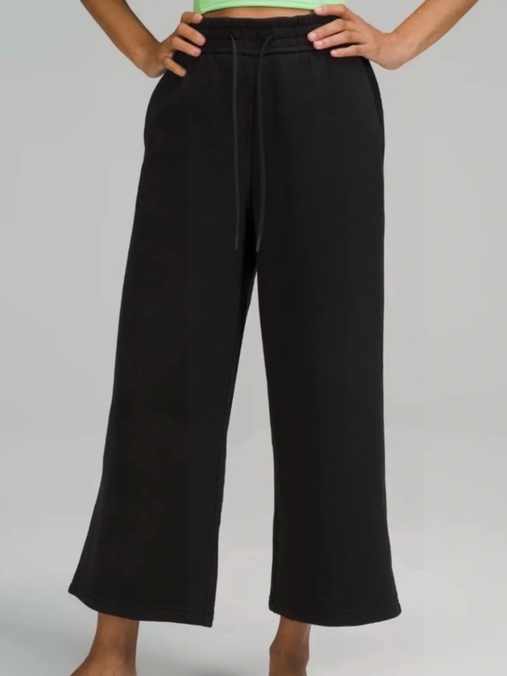 Lululemon Wide Leg Cropped Sweatpants